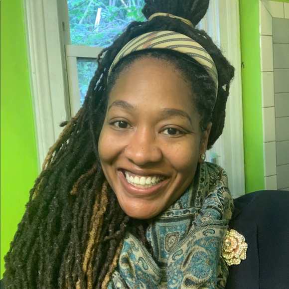 Meet your Posher, Kandyce - Picture 3 of 3